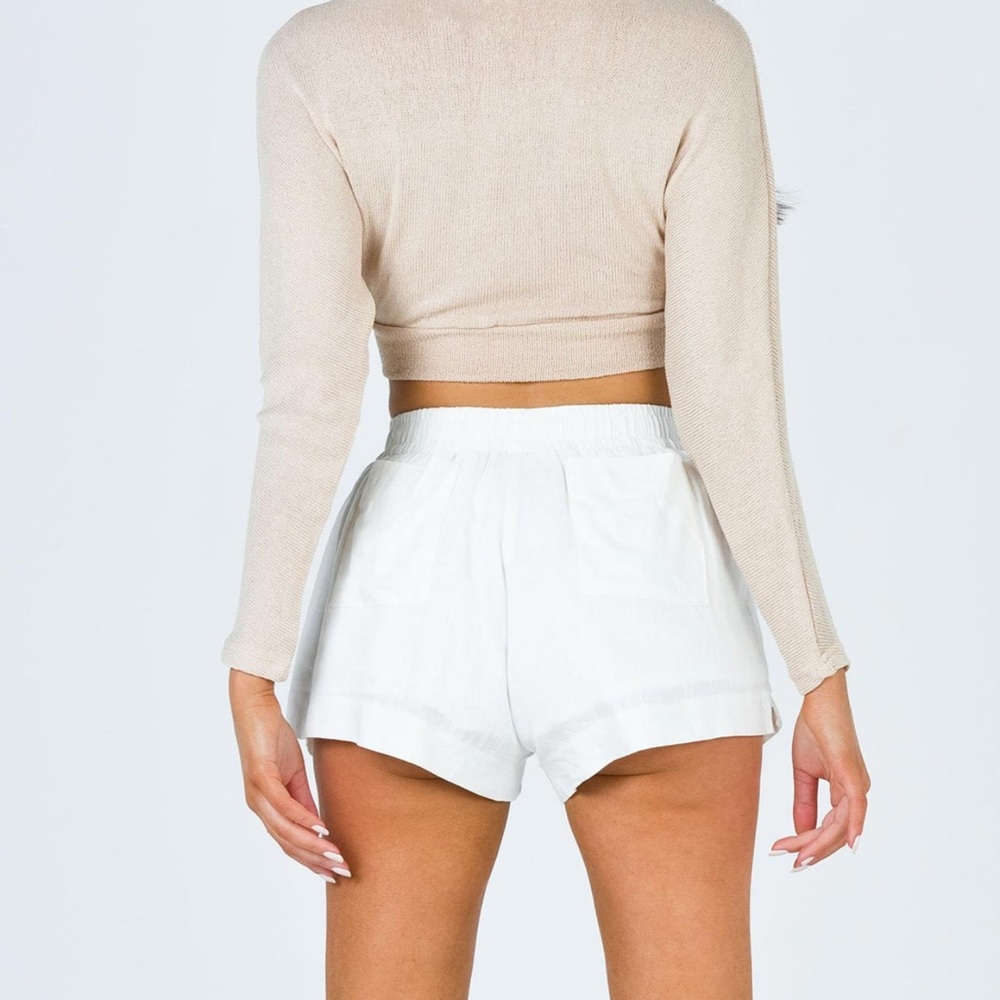 princess polly beach house shorts - Picture 3 of 4